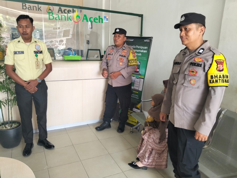 Polsek Sungai Raya Gencarkan Patroli Dialogis dan Sosialisasi Kamtibmas di Tengah Aktivitas Warga