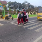 Polsek Manyak Payed Laksanakan Gatur Lalin Pagi di Sekolah Dukung Program Presisi Polri