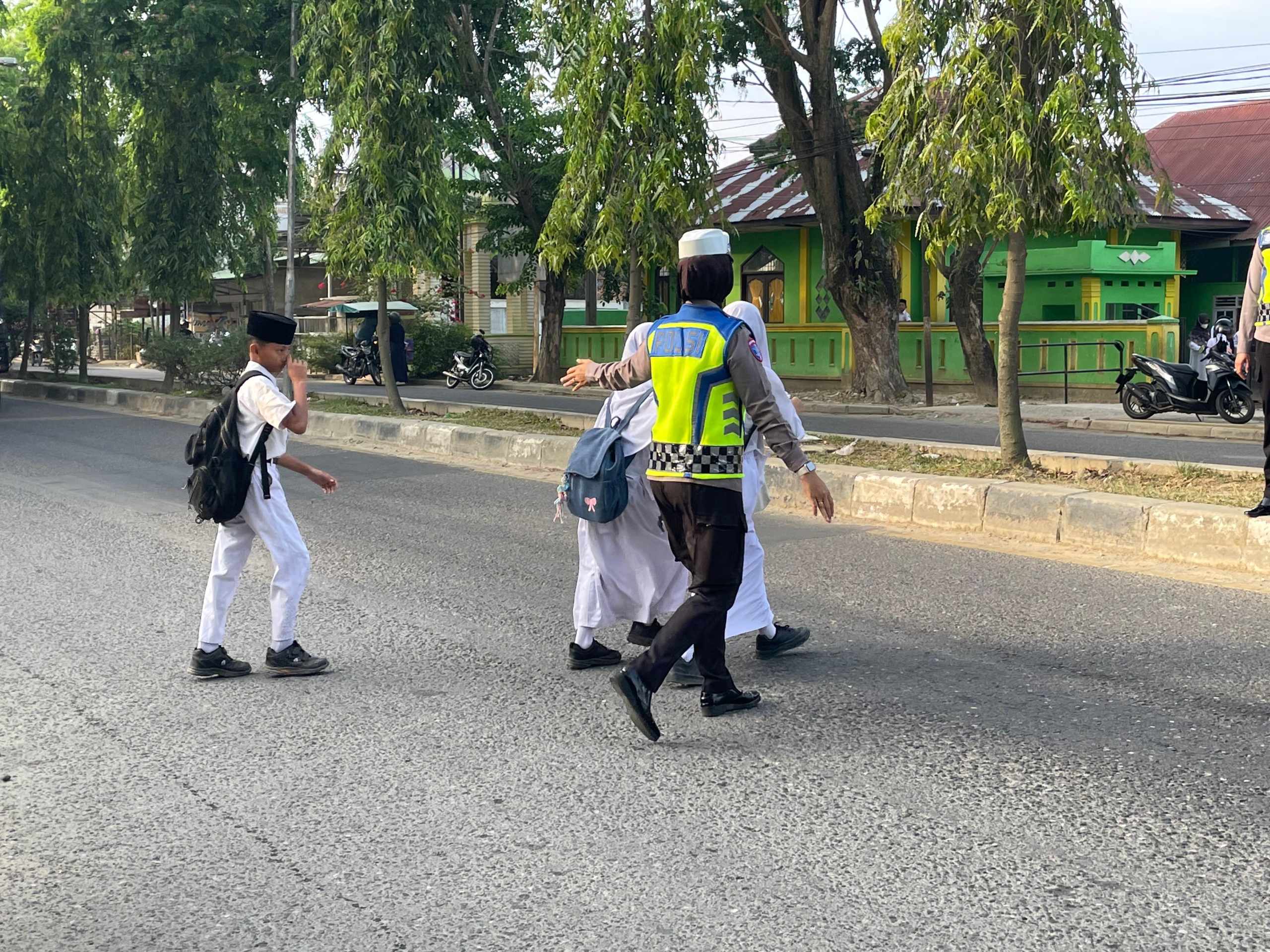 Sat Lantas Polres Langsa Maksimalkan Strong Point Pagi di Jalan Ahmad Yani