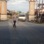 Polsek Birem Bayeun Laksanakan Gatur Lalin Pagi di Titik Rawan Dukung Kamtibcarlantas