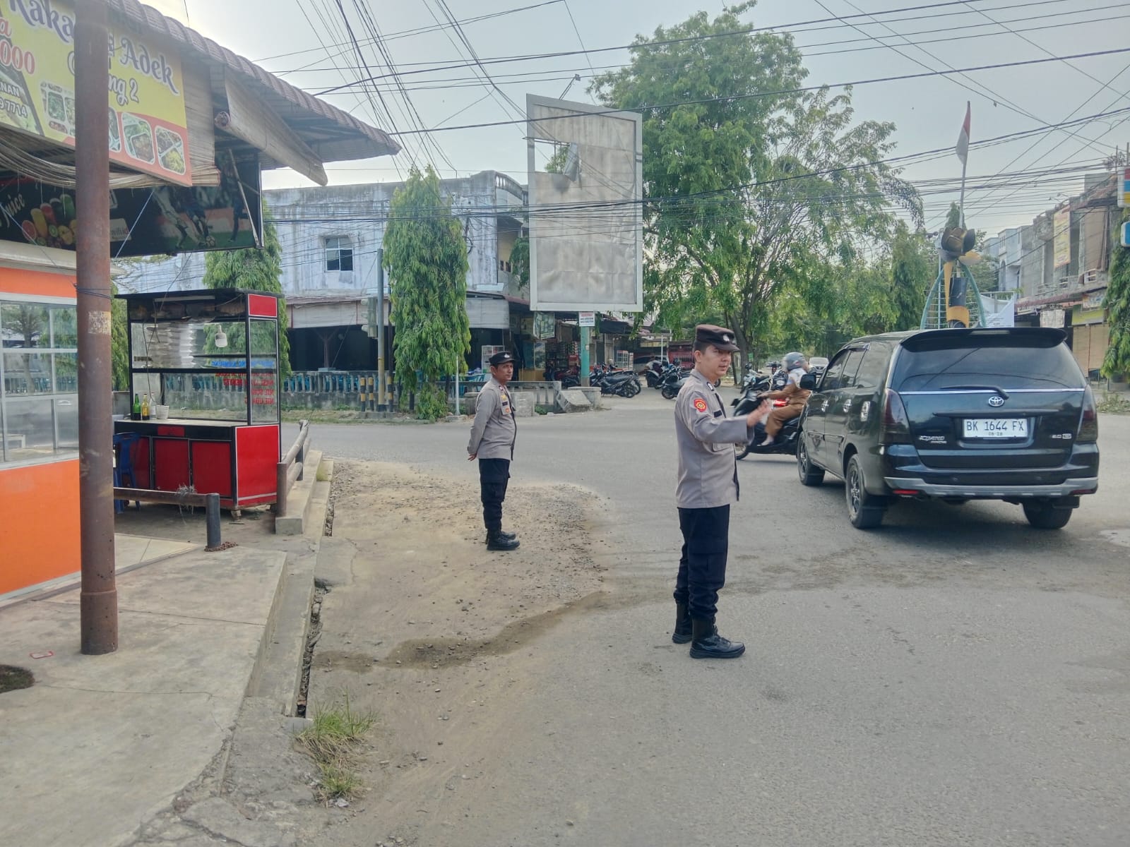Polsek Langsa Laksanakan Gatur Lalin Pagi di Sejumlah Simpang Strategis