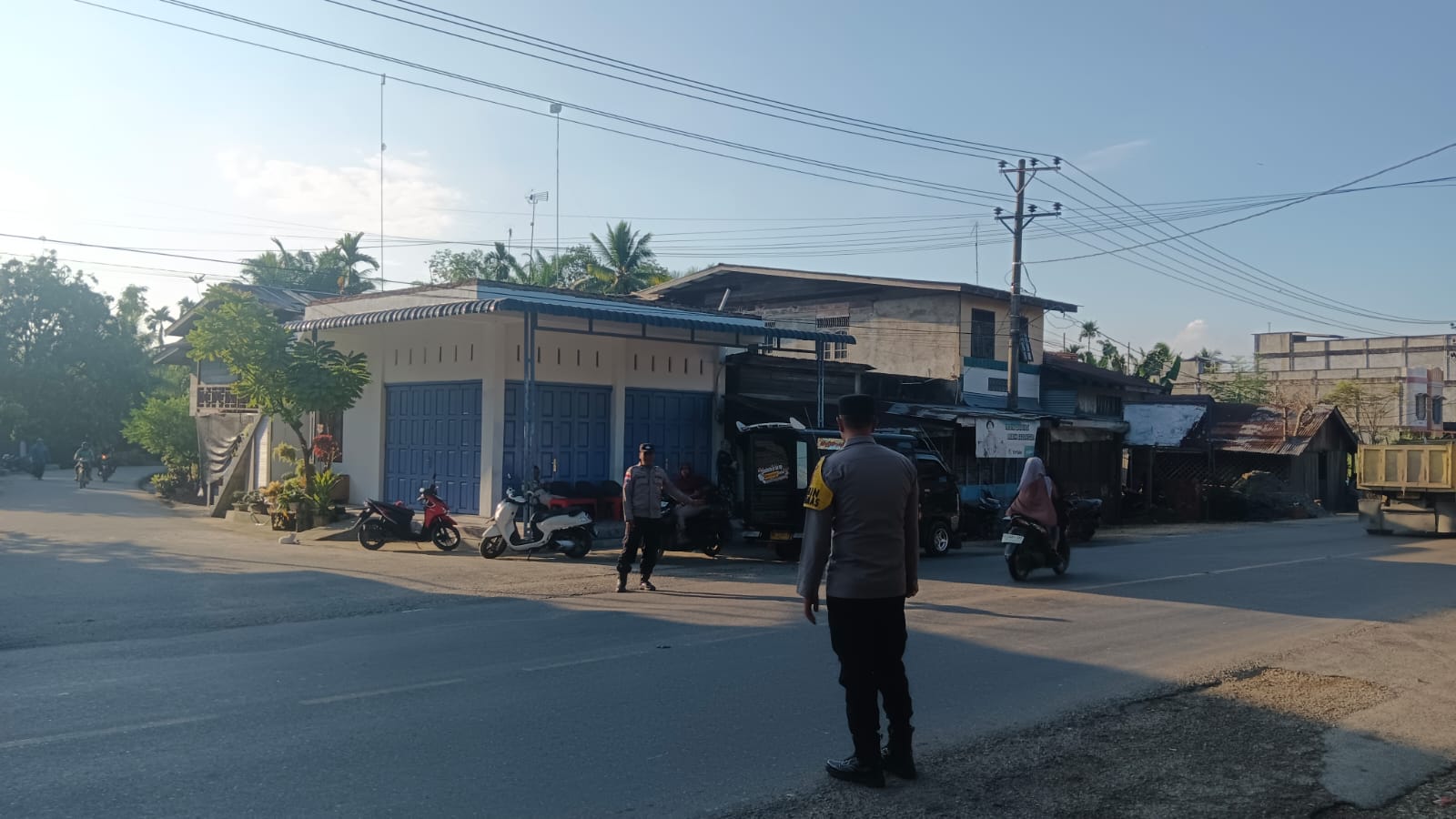 Polsek Rantau Selamat Optimalkan Strong Point Pagi untuk Kelancaran Arus Lalu Lintas