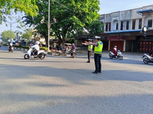 Sat Lantas Polres Langsa Gelar Strong Point Pagi di Sepanjang Jalan Ahmad Yani