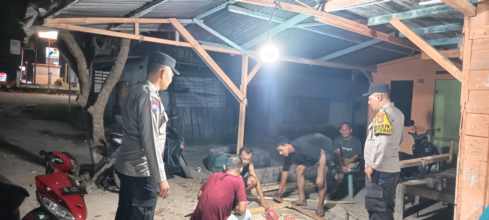 Polsek Langsa Barat Rutin Patroli Malam, Pastikan Situasi Wilayah Tetap Kondusif