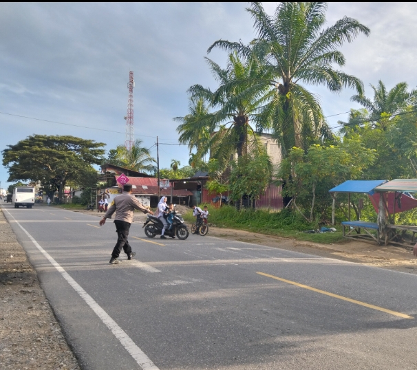 Polsek Sungai Raya Gelar Protap 01 Pagi Hari Demi Kelancaran Lalu Lintas dan Pelayanan Publik