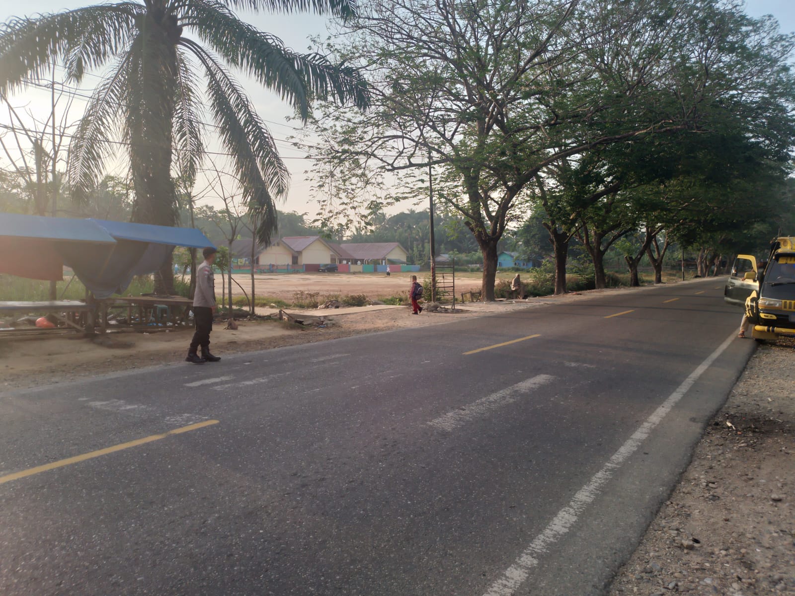 Polsek Sungai Raya Laksanakan Protap 01, Tertibkan Lalu Lintas di Kawasan Sekolah