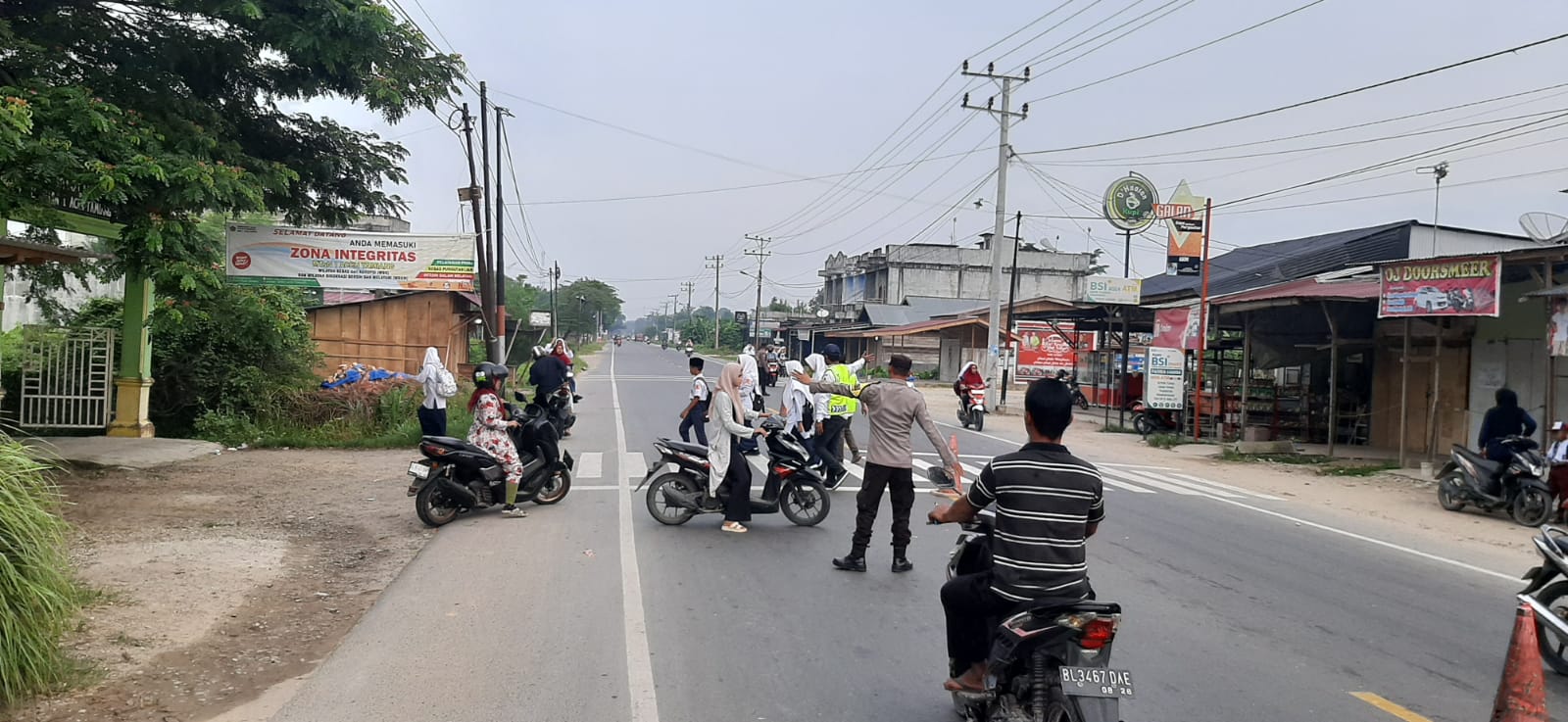 Polsek Manyak Payed Laksanakan Protap Pagi, Wujudkan Pelayanan Publik Terpadu di Kawasan Sekolah