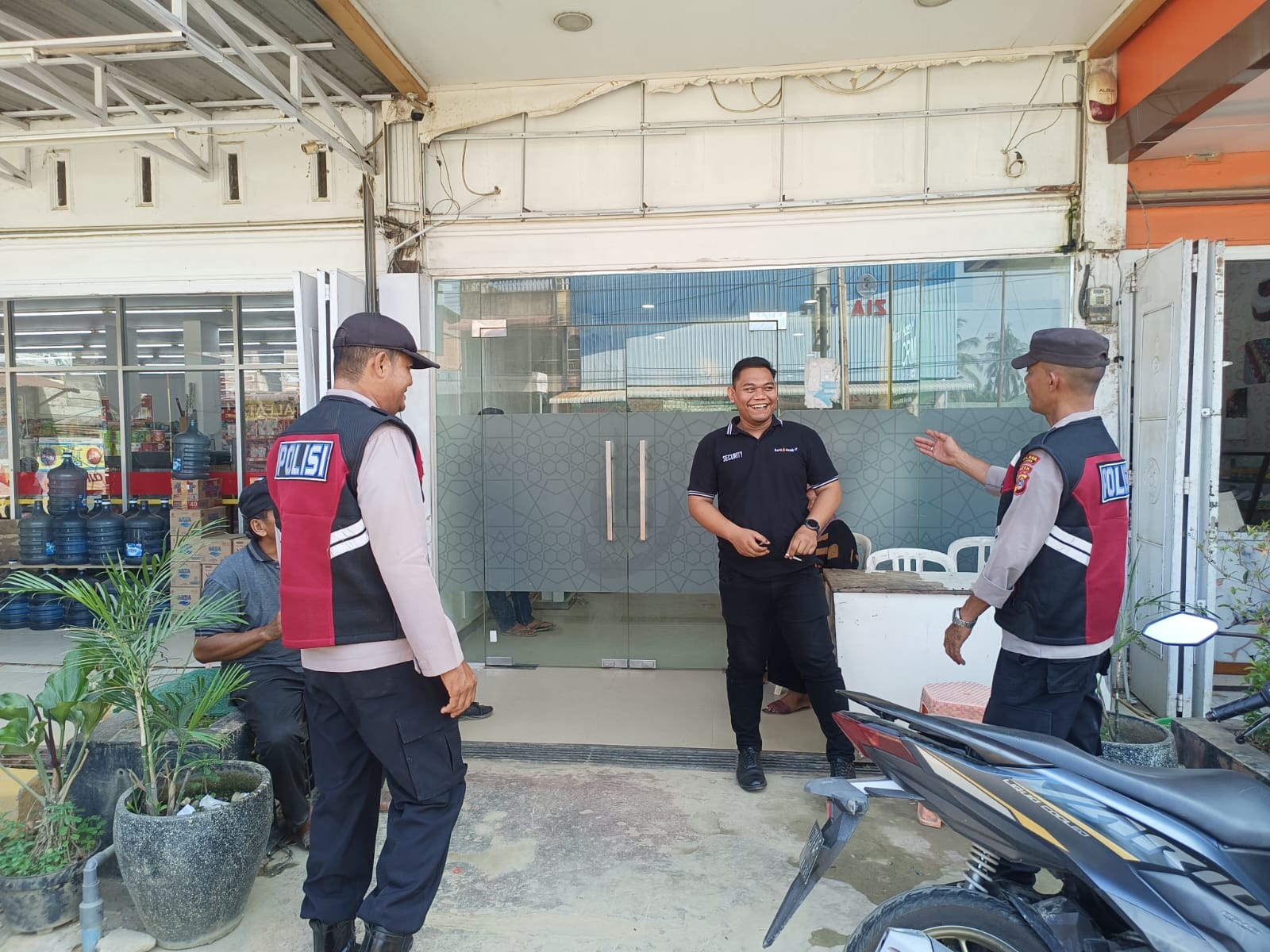 Polsek Manyak Payed Laksanakan Patroli Siang, Jaga Kondusifitas Wilayah Kecamatan