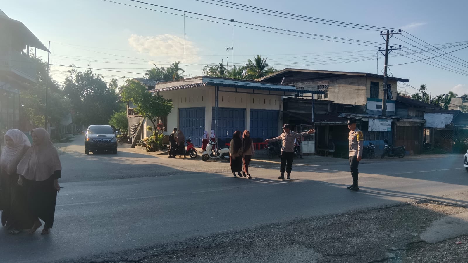 Polsek Rantau Selamat Laksanakan Strong Point Pagi untuk Kelancaran Lalu Lintas