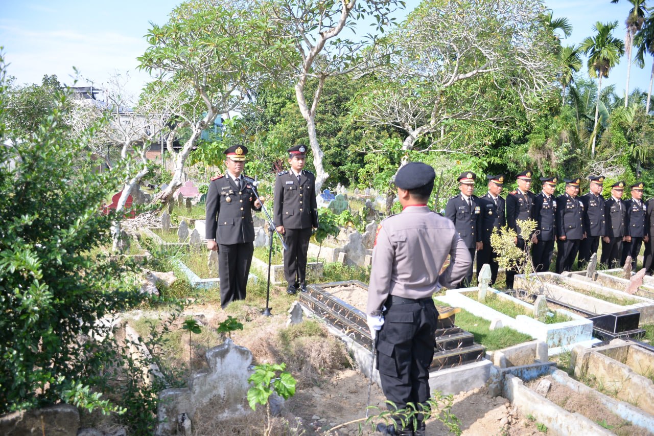 Kapolres Langsa Pimpin Upacara Pemakaman Dinas Aipda Wahyu Prastio