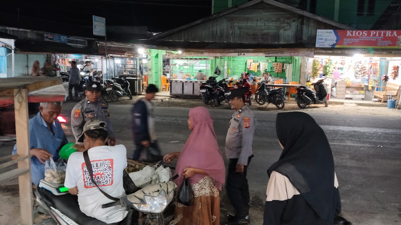 Polsek Sungai Raya Intensifkan Patroli Malam, Pantau Aktivitas Warga di Wilayah Hukum