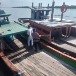 Sat Polairud Polres Langsa Perkuat Pengawasan di TPI Kuala Langsa, Tekankan Keselamatan Nelayan