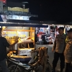 Patroli Sambang Wilayah Polsek Sungai Raya Intensifkan Pemantauan Aktivitas Masyarakat
