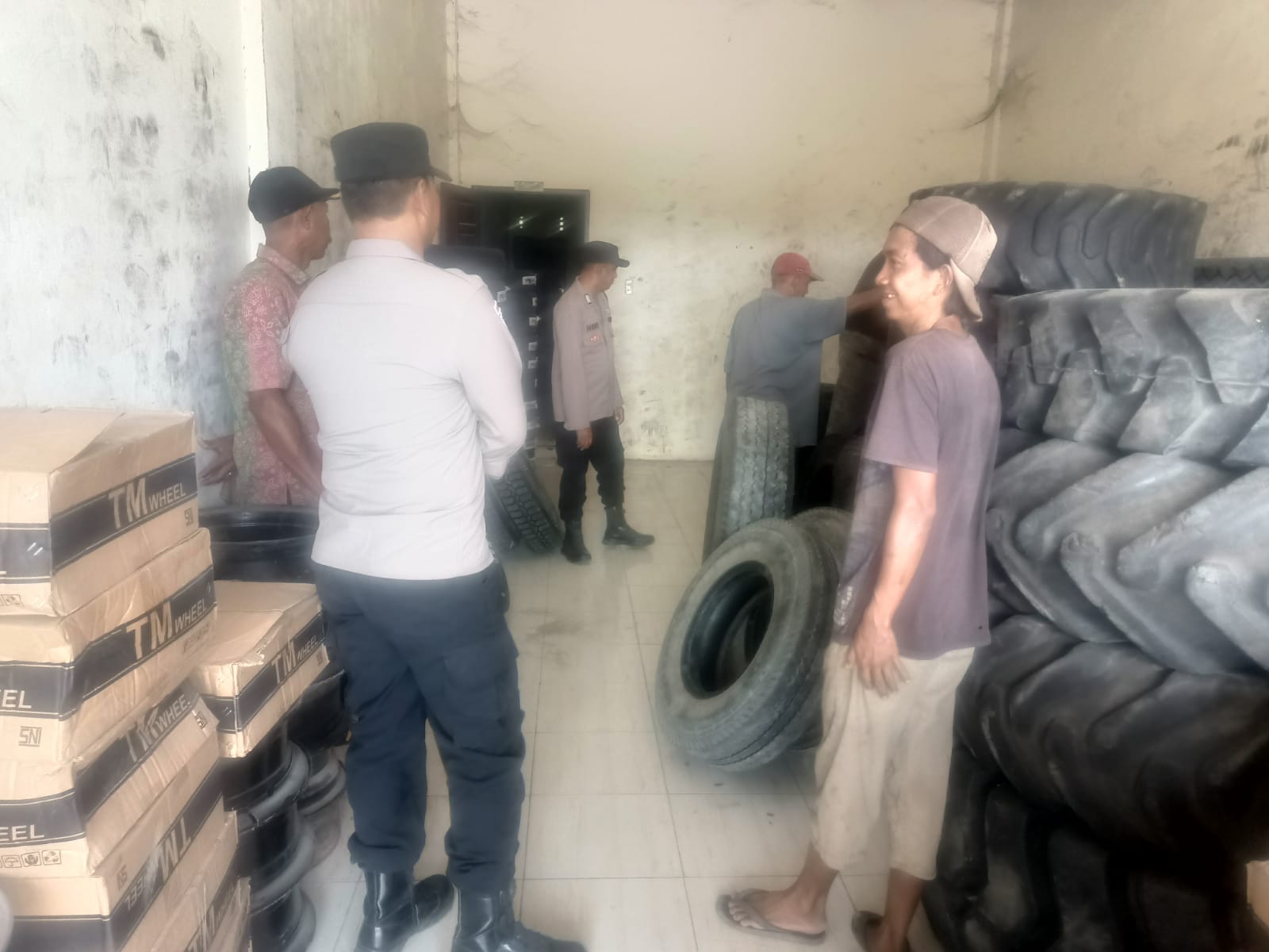 Polsek Langsa Barat Tingkatkan Patroli Harkamtibmas untuk Pantau Aktivitas Warga di Kawasan Permukiman