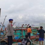 Sat Polairud Polres Langsa Intensifkan Patroli Dialogis di Kawasan TPI Kuala Langsa