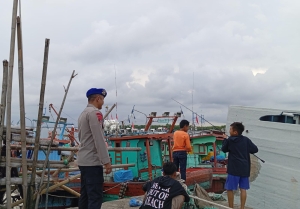 Sat Polairud Polres Langsa Intensifkan Patroli Dialogis di Kawasan TPI Kuala Langsa
