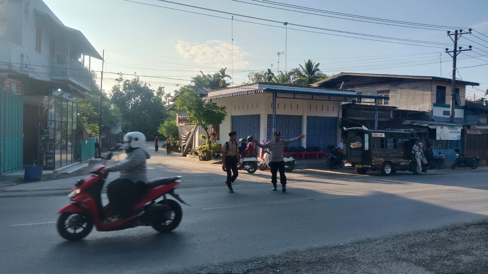 Polsek Rantau Selamat Gelar Strong Point Pagi untuk Kelancaran Arus Lalu Lintas