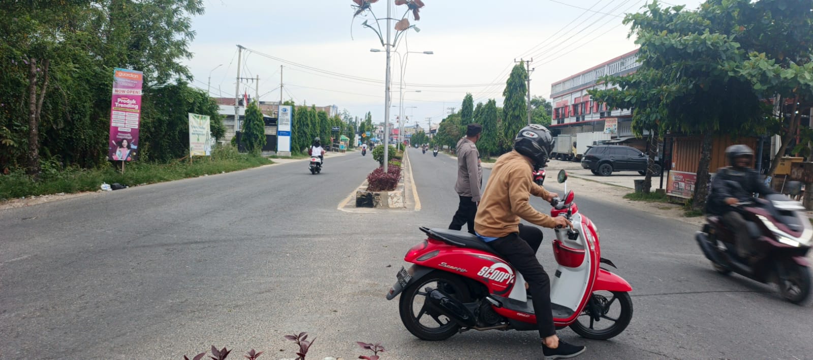 Polsek Langsa Barat Konsisten Gatur Pagi, Jaga Kelancaran Arus Lalu Lintas di Titik Padat
