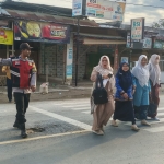Polsek Manyak Payed Gelar Gatur Pagi di Sekolah, Wujudkan Pelayanan Publik Prima