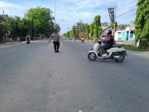 Polsek Langsa Barat Tingkatkan Gatur Lalin dan Pelayanan Publik di Sejumlah Titik Keramaian