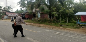 Polsek Sungai Raya Tingkatkan Pelayanan Pagi Melalui Gatur Lalin di Kawasan Sekolah