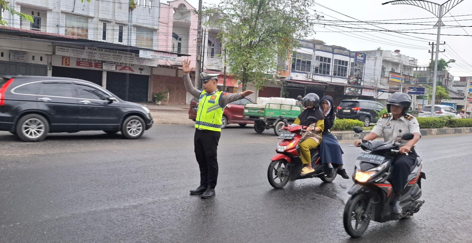 Satlantas Polres Langsa Gelar Strong Point Pagi untuk Kelancaran Aktivitas Masyarakat