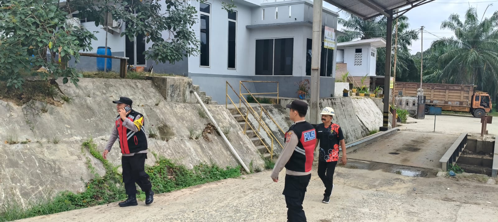 Polsek Rantau Selamat Gelar Patroli Dialogis Siang Hari untuk Cegah Gangguan Kamtibmas