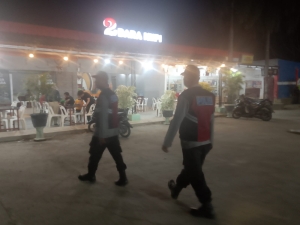 Polsek Manyak Payed Gelar Patroli Malam untuk Pantau Aktivitas Masyarakat