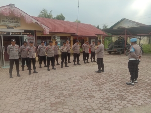 Personel Polsek Manyak Payed Laksanakan Apel Pagi untuk Penguatan Disiplin dan Pelayanan Masyarakat