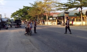 Polsek Rantau Selamat Laksanakan Strong Point Pagi untuk Kelancaran Arus Lalu Lintas