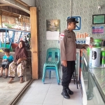 Polsek Sungai Raya Intensifkan Patroli Harkamtibmas dan Pantau Aktivitas Warga