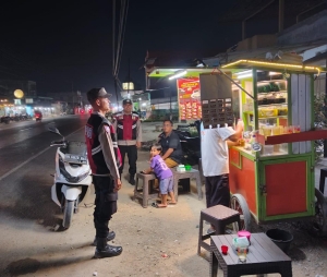 Polsek Manyak Payed Tingkatkan Patroli Malam Pasca Banjir Demi Jaga Kamtibmas