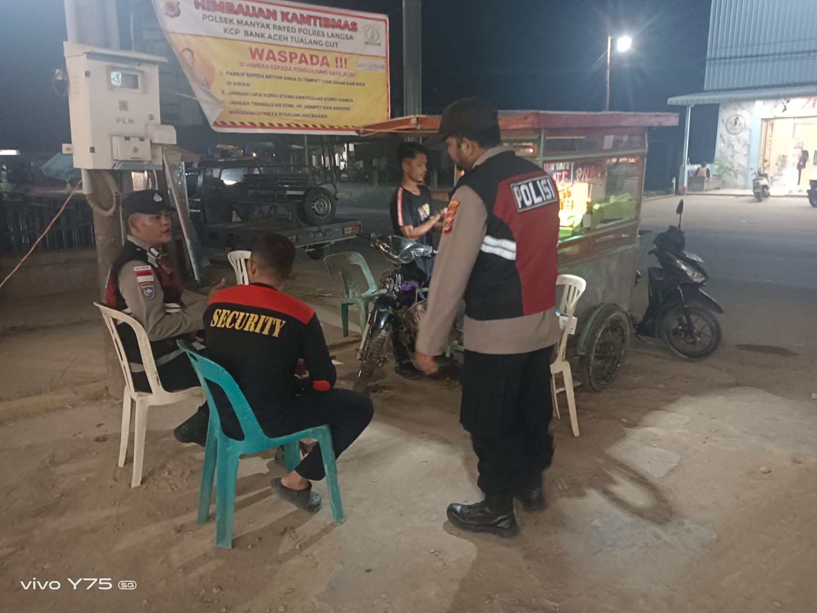 Polsek Manyak Payed Tingkatkan Patroli Malam untuk Jaga Stabilitas Kamtibmas Pasca Banjir