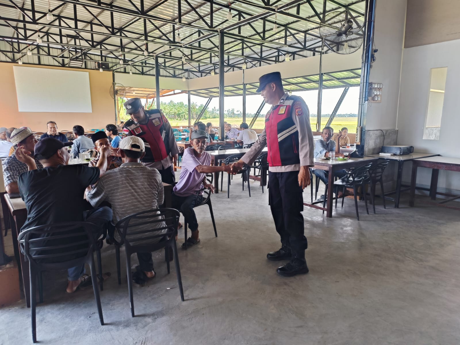 Polsek Manyak Payed Perkuat Patroli Harkamtibmas untuk Pantau Aktivitas Warga Pasca Banjir