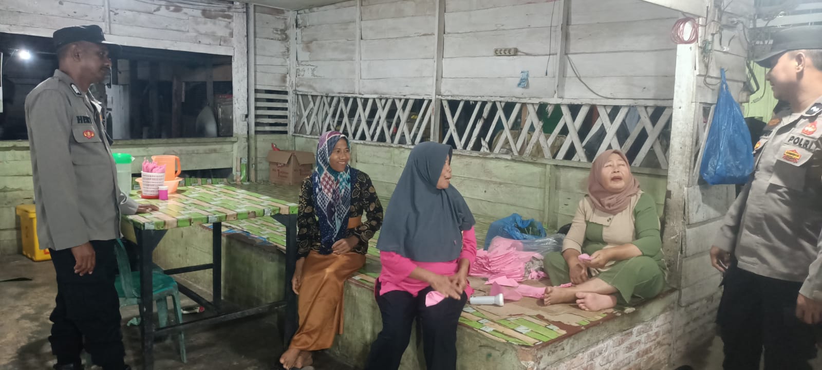 Patroli Malam Polsek Langsa Barat Intensifkan Pemantauan Aktivitas Warga Demi Kamtibmas Kondusif
