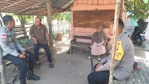 Patroli Sambang Polsek Sungai Raya Tingkatkan Pemantauan Aktivitas Warga di Wilayah Hukum