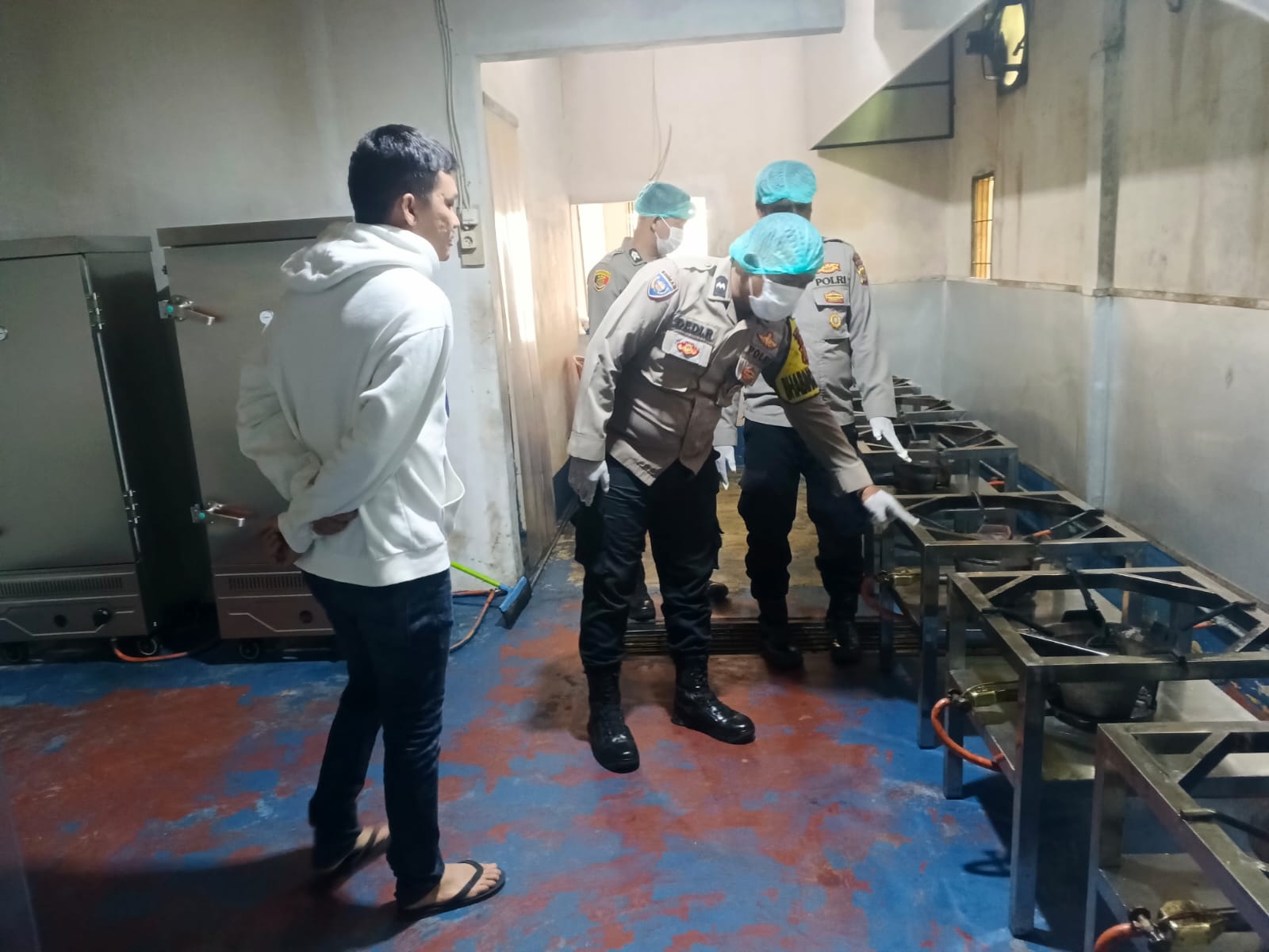 Polsek Rantau Selamat Lakukan Pengawasan Dapur SPPG untuk Mendukung Program Makan Bergizi Gratis