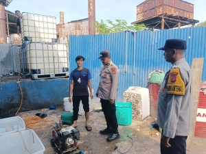 Patroli Harkamtibmas Polsek Langsa Barat Tingkatkan Pemantauan Aktivitas Warga di Kawasan Permukiman