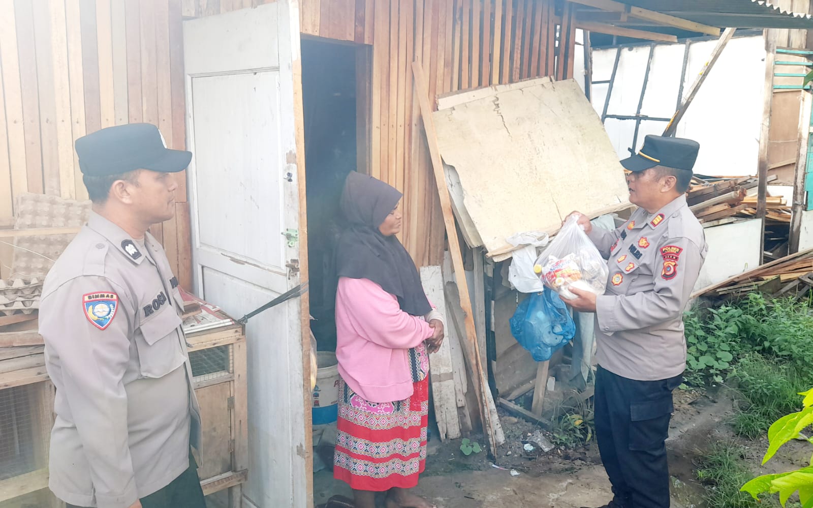 Satbinmas Polres Langsa Salurkan Bantuan Sembako Melalui Program Jum’at Berkah