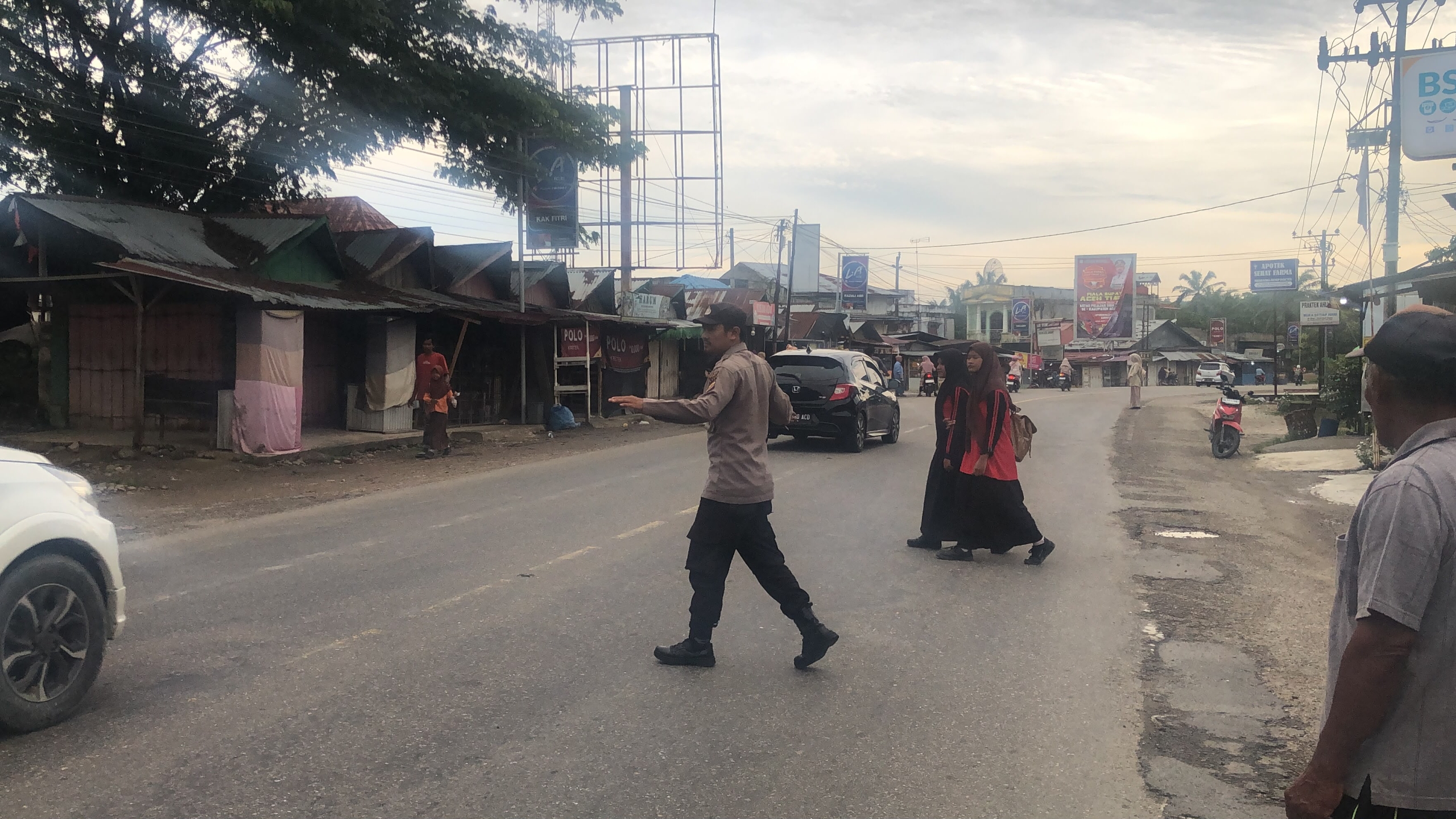 Polsek Rantau Selamat Intensifkan Strong Point Pagi Demi Kelancaran Aktivitas Masyarakat