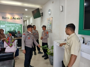 Patroli Siang Hari, Polsek Manyak Payed Perkuat Stabilitas Kamtibmas di Tengah Aktivitas Masyarakat