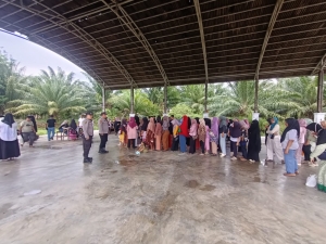 Polsek Langsa Barat Amankan Pasar Murah Sambut Tahun Baru Islam 1448 Hijriah