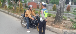 Satlantas Polres Langsa Tindak Tegas Pengguna Knalpot Brong Melalui Patroli Hunting System