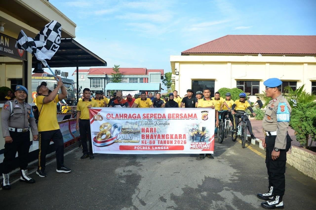 Semarak Hari Bhayangkara Ke-80, Polres Langsa Gelar Olahraga Sepeda Bersama Masyarakat
