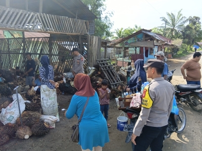 Patroli Siang Polsek Birem Bayeun Perkuat Keamanan dan Ciptakan Lingkungan Kondusif