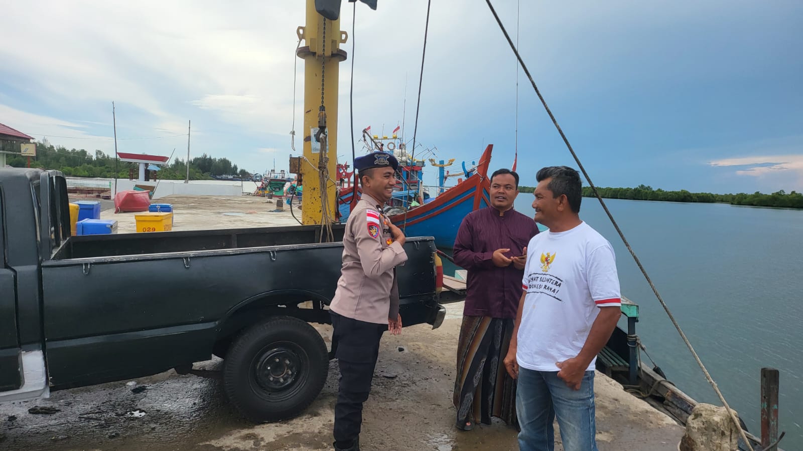 Sat Polairud Polres Langsa Tingkatkan Patroli Dialogis Demi Keselamatan Nelayan dan Pengguna Jasa Laut