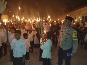 Polsek Langsa Timur Amankan Pawai Obor Sambut Tahun Baru Islam 1 Muharram 1448 H