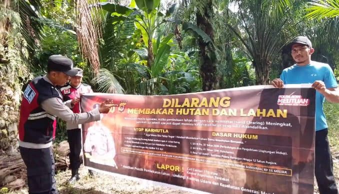 Polsek Rantau Selamat Intensifkan Patroli Karhutla untuk Mencegah Kebakaran Hutan dan Lahan