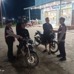 Patroli Malam Polsek Manyak Payed Perkuat Stabilitas Kamtibmas Pascabanjir
