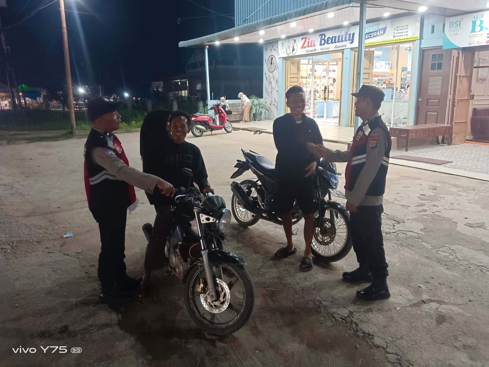 Patroli Malam Polsek Manyak Payed Perkuat Stabilitas Kamtibmas Pascabanjir